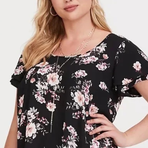 Torrid Black Floral Ruffle Sleeve Top Size 1X - Picture 2 of 6